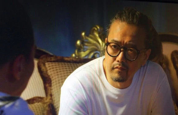 熟悉tvb剧的观众对张锦程不会陌生,有着"黄金男配"之称的张锦程曾经