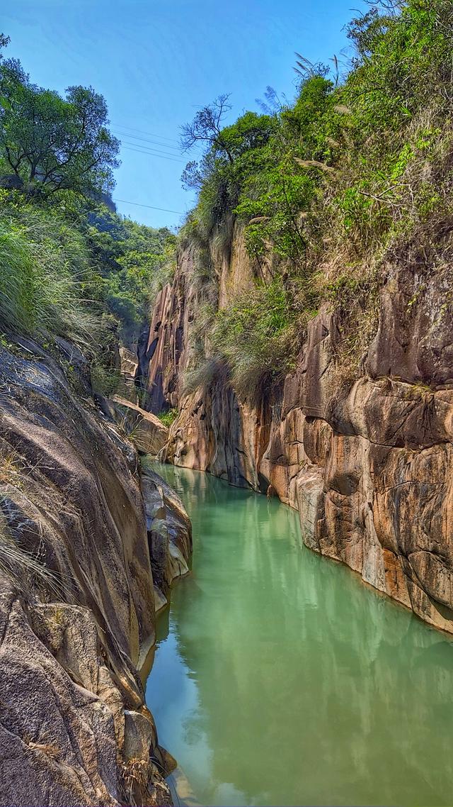 旅游路线:从梅州沿206国道(烟汕线)到丰顺县城后,再到揭东县玉湖镇的