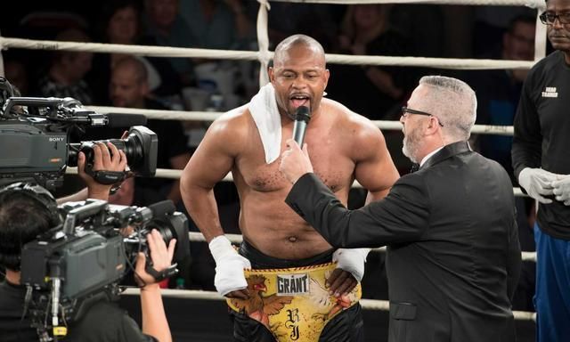 小罗伊-琼斯访谈:详细披露与泰森达成协议,暗示与这个人三番战