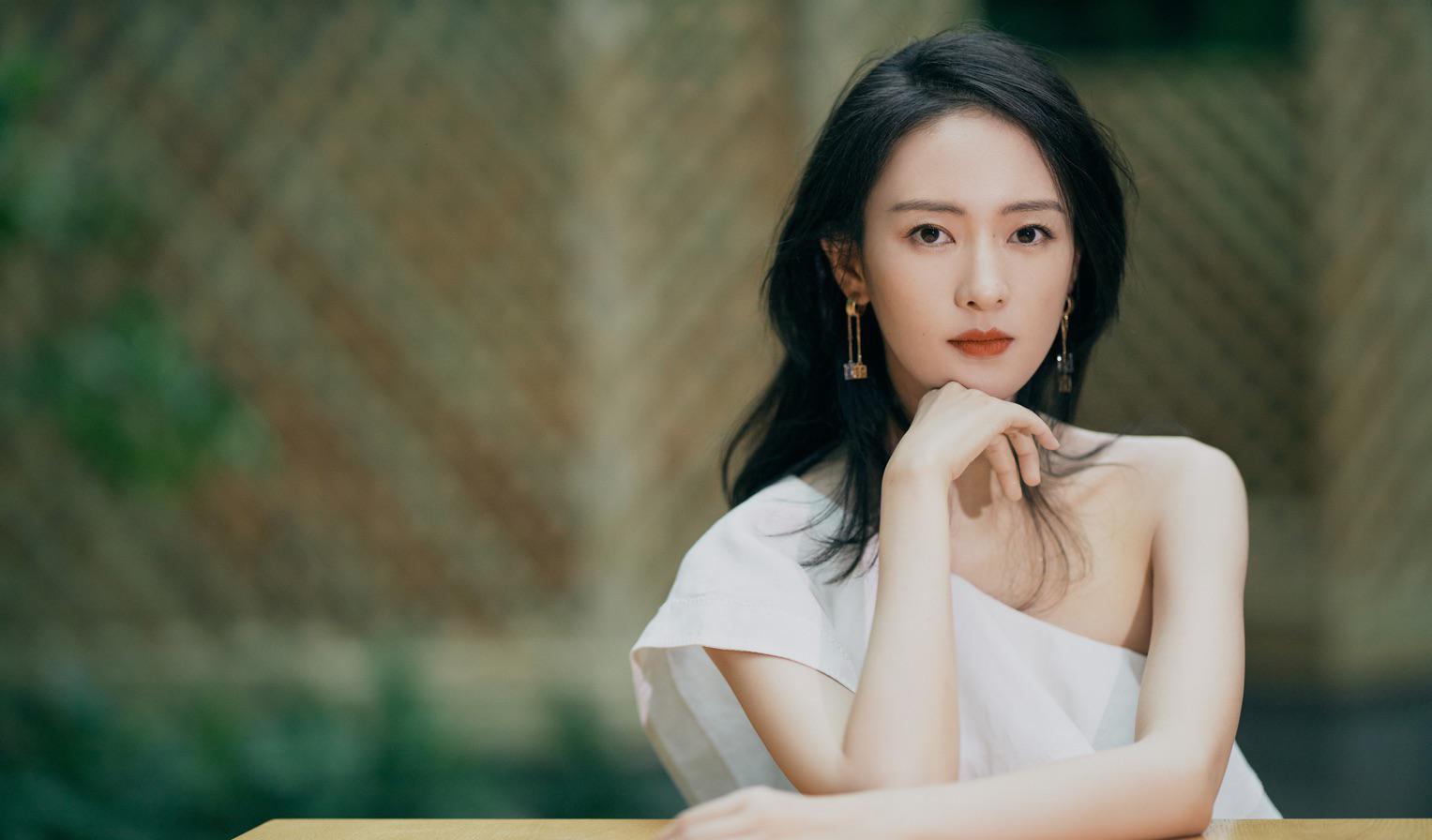 童瑶终于红了,未出道就带光环,却因丑闻跌落谷底,现凭演技翻身