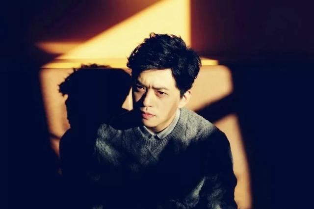 经历了贫穷与富有,高潮与低谷,李建从人生的得失成败中总结出了一个