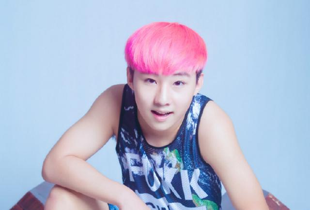 9岁和周杰伦合作春晚走红,为捞金放弃学业,如今却沦为路人|侯高俊杰