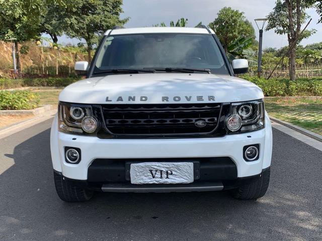 实拍路虎发现四售价21万,硬朗的线条诠释着男性阳刚之美