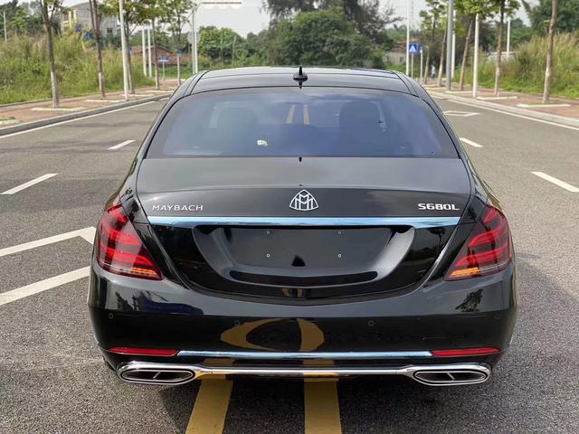 实拍20款迈巴赫s680仅售110万外观奢华尊贵陆地头等舱的美称