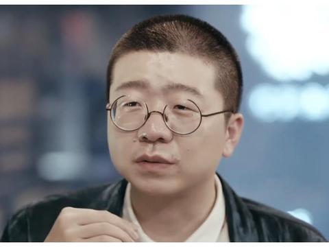 李诞的行事风格让人讨厌吗?为何大众对他评价褒贬不一呢?|李诞|脱口秀|文艺青年_新浪新闻