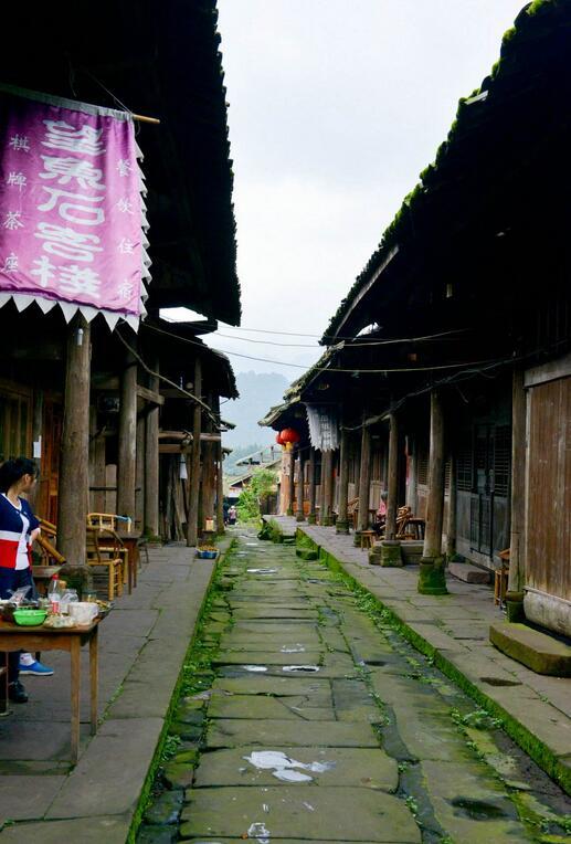 雅安还未曾开发的古镇,一种荒凉残破的印象,却因此更加的真实