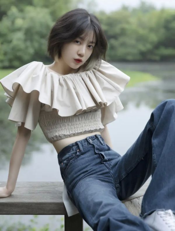 原来李溪芮也有不完美的时候，当她穿上束腰装，这肚子简直没眼看休闲区蓝鸢梦想 - Www.slyday.coM