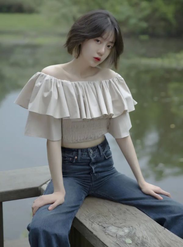 原来李溪芮也有不完美的时候，当她穿上束腰装，这肚子简直没眼看休闲区蓝鸢梦想 - Www.slyday.coM