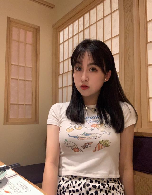 在去年,韦世豪求婚成功.可以说,是一对俊男靓女.