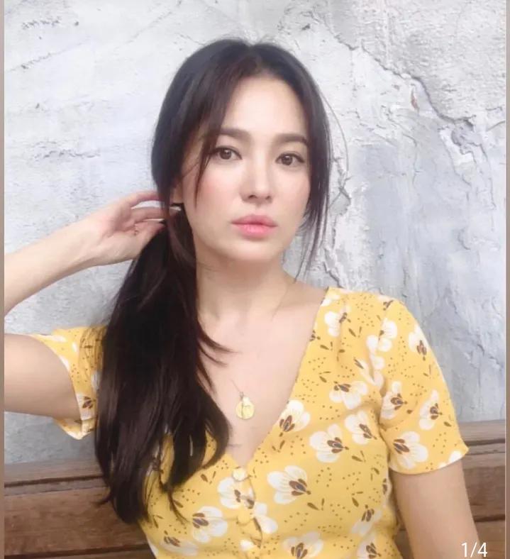 大家都被宋慧乔的年龄骗了,看她扎上高马尾的样子,确定38岁?