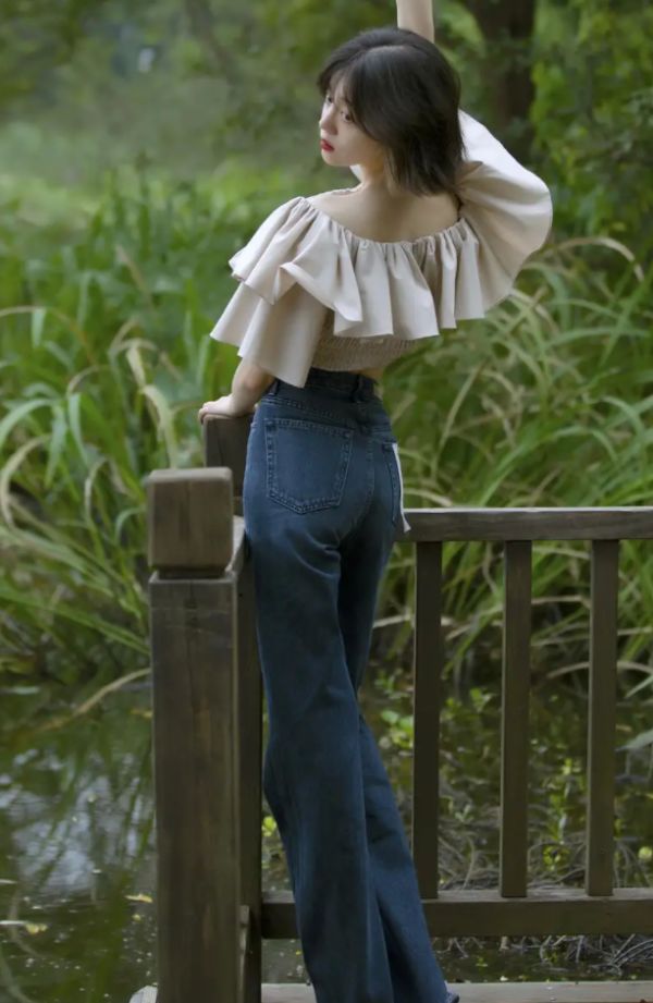 原来李溪芮也有不完美的时候，当她穿上束腰装，这肚子简直没眼看休闲区蓝鸢梦想 - Www.slyday.coM