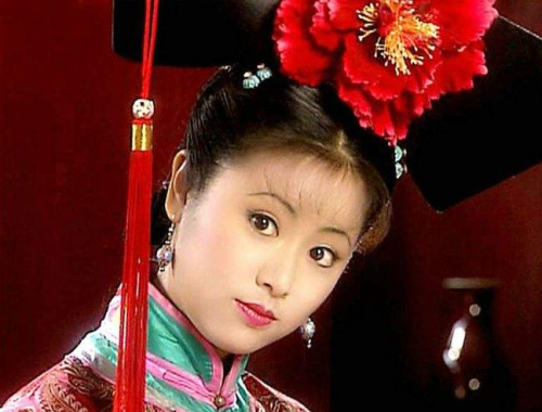 《还珠格格》夏紫薇被封明珠格格后,却为何还是没小燕子受宠?