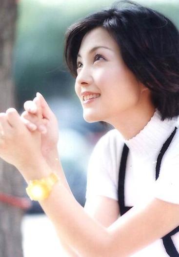 谢雨欣:曾四登春晚舞台,前夫是高干子弟,却因富商男友跌下神坛