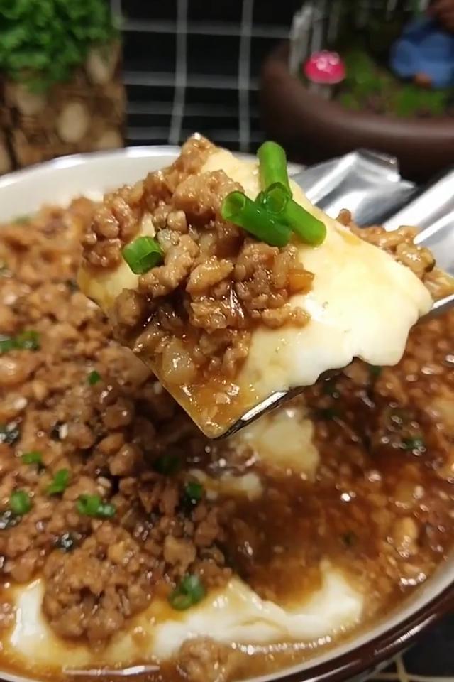 质地细嫩有光泽,口感舒适味道好,家常豆腐新做法,肉末内酯豆腐