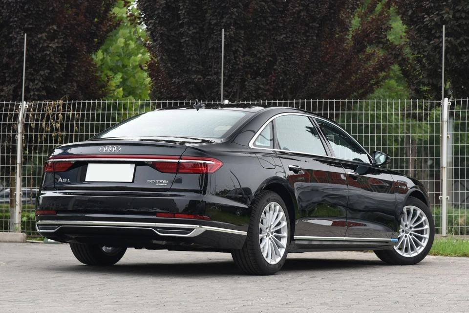 0t六缸 全时四驱奥迪a8l,电吸门,空气悬架一应俱全-新浪汽车