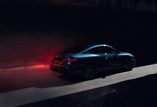 新一代撩妹神器，全新宝马4系预售36.50万起，搭2.0T发动机