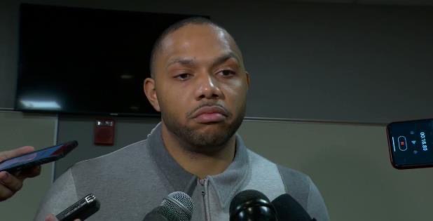 1400万圆脸登8中2后6中0,想争冠别忘了西决27铁