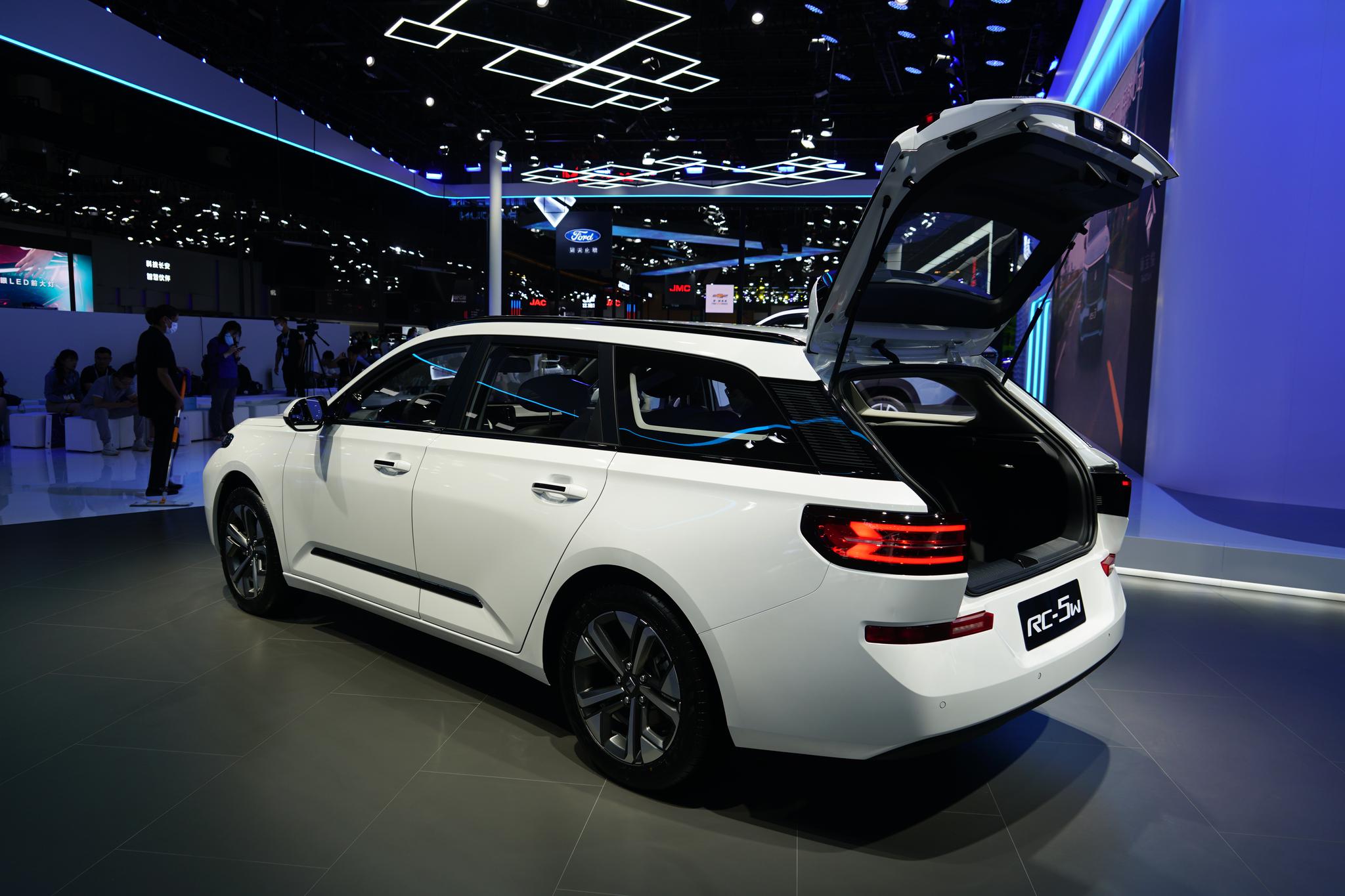 2020成都车展丨用设计传递惊喜 实拍新宝骏rc-5/rc-5w-新浪汽车