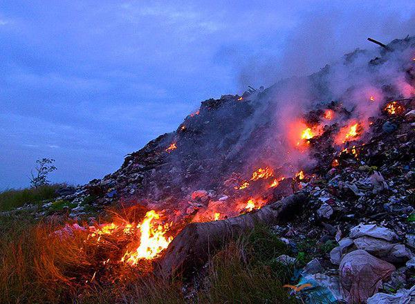 令人担忧的未来,2040年,塑料垃圾会怎样的方式污染地球?