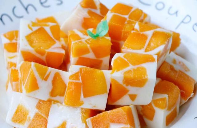 q弹嫩滑的芒果牛奶布丁解暑小甜品比果冻还好吃轻松搞定