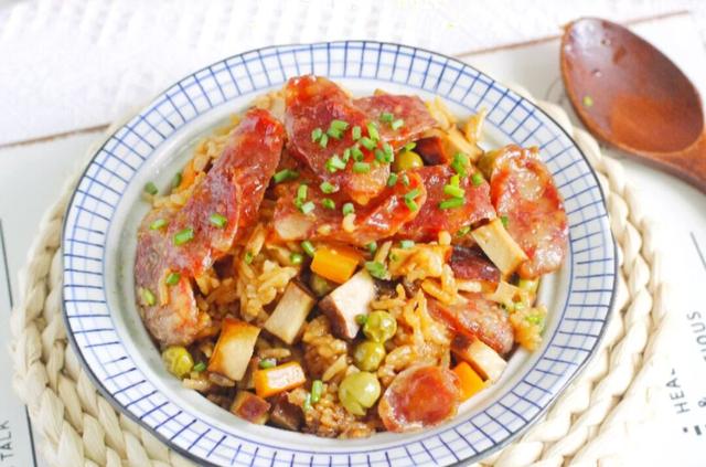 巨好吃的腊肠香干焖饭,懒人做法新手也成功,上班族的最爱