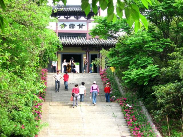 安徽一座香火旺盛的寺庙是九华山四大丛林之一属重要寺庙