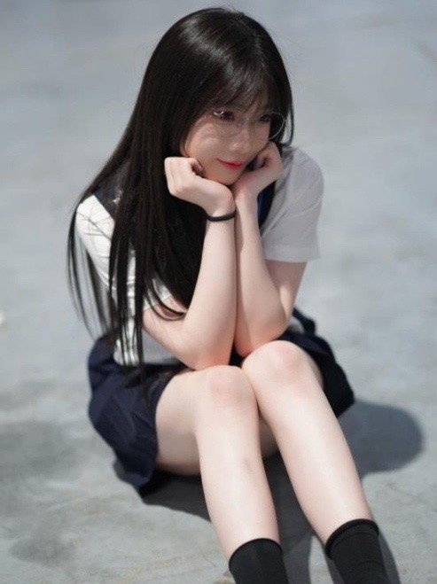 上海漫展jk少女本人正式发声我不缺钱