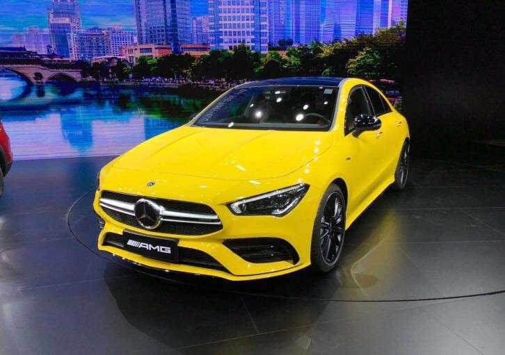 成都车展：4.6秒破百的AMG CLA35，谁还敢说我不纯粹？