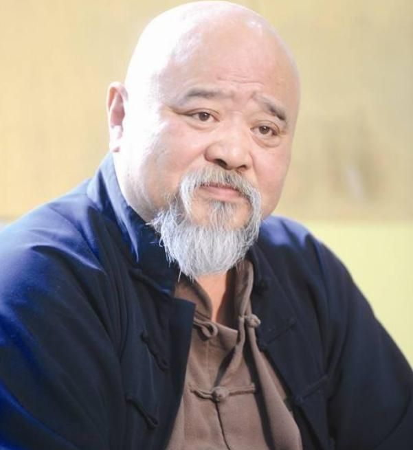 他是国家一级演员,每天2包烟顿顿喝酒,自曝恶疾缠身!