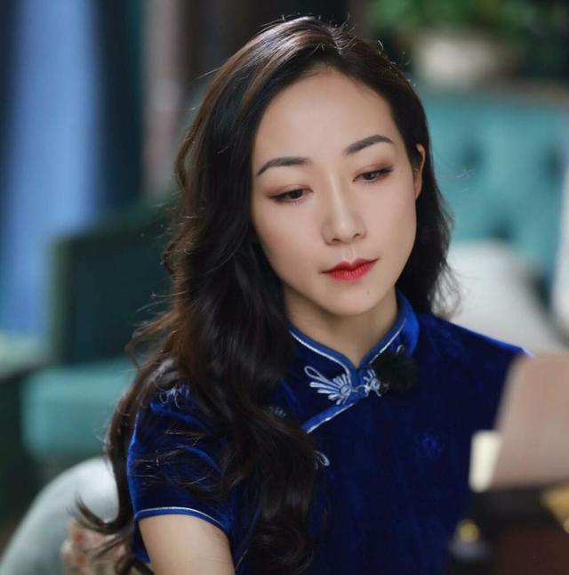 比如说《浪漫樱花》,《飞刀又见飞刀》,《天外飞仙》等,虽然韩雪在