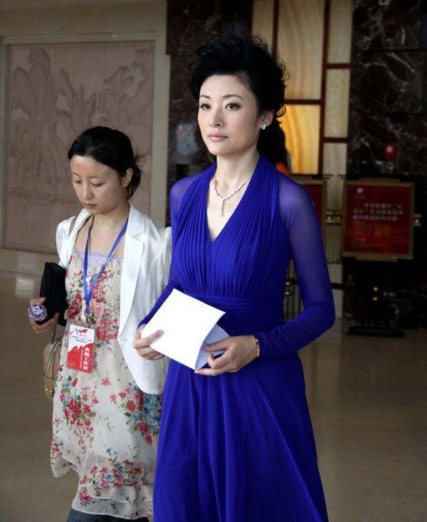 央视|周涛|主持人_新浪新闻