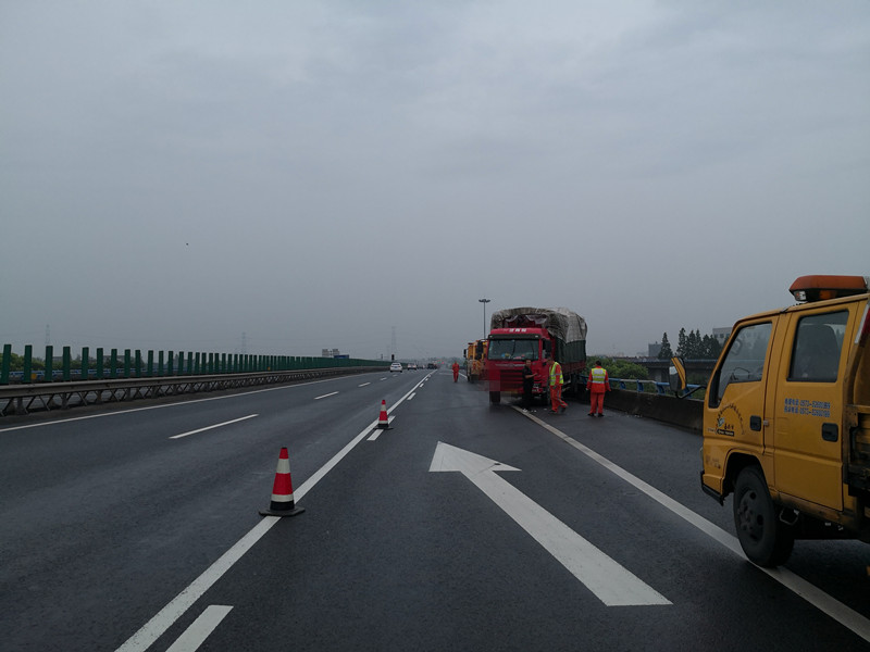 嘉兴马家浜上高速到舟山去,当车辆行驶到s11乍嘉苏高速往台州方向2km