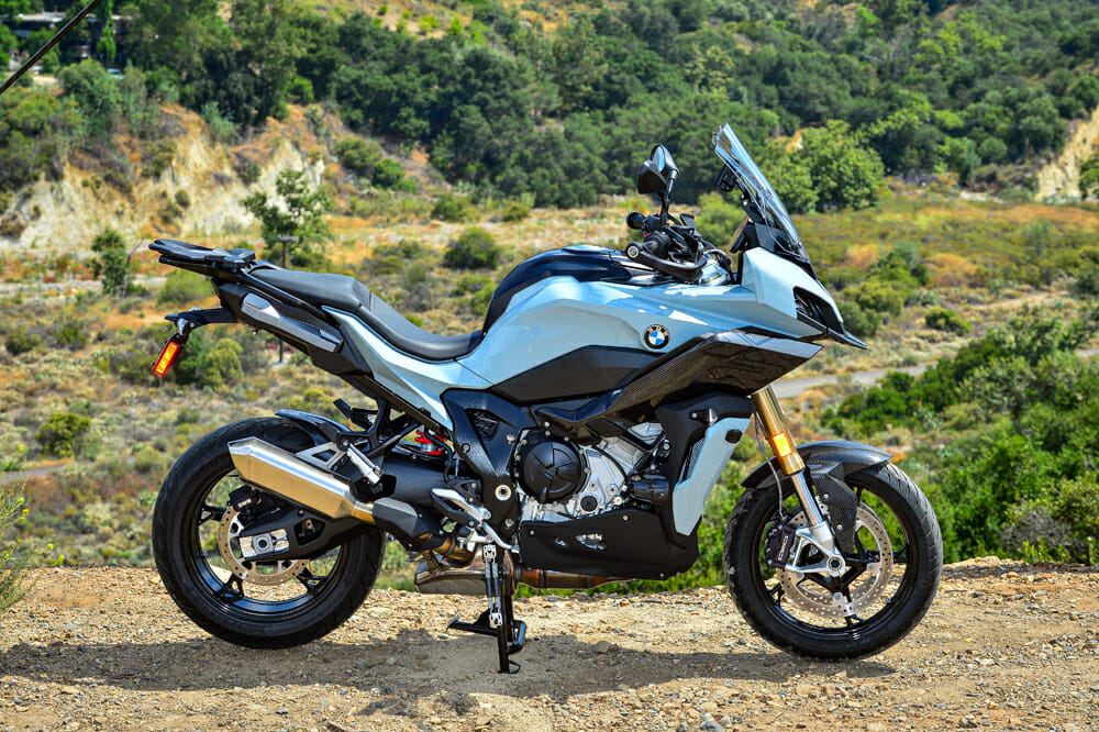 2020款宝马s1000xr 更极致的运动旅行摩托