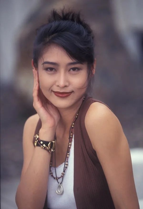 红玫瑰与白玫瑰|叶玉卿|胡兆明_新浪新闻