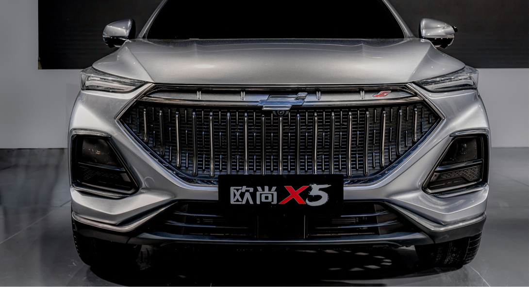 长安欧尚x5以光之名打造10万元级suv市场标杆
