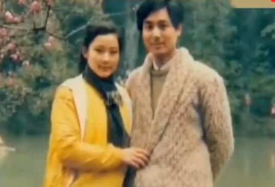 何赛飞见恩师全家福第一眼就预感要当她家媳妇虽不知要嫁哪个