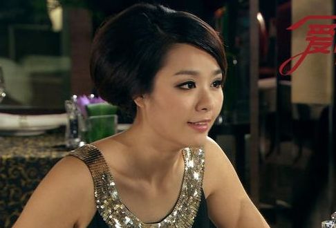 她做多年主持都没红,被陈赫拉来拍戏而意外走红,今嫁豪门获幸福