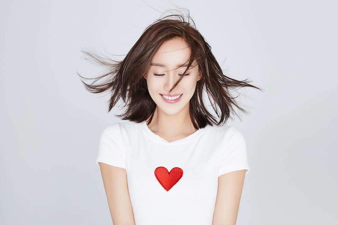 她7岁开始习武,被称作"功夫女王"的接班人,却意外成了喜剧明星