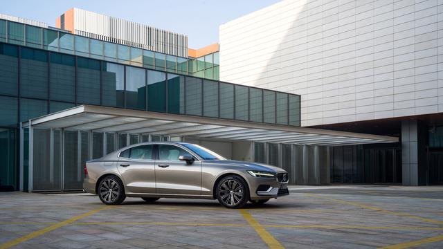 帕萨特上榜，没丰田本田，英国评十佳B级车，是谁不懂车？