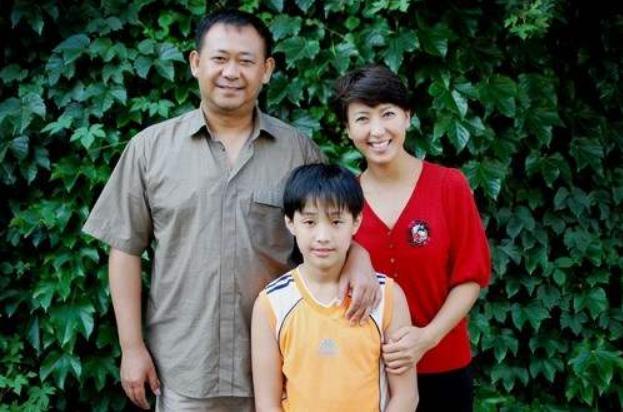 她6次参加春晚嫁离异富豪遭全家人反对今46岁成人生赢家