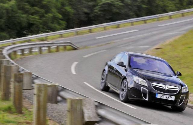 帕萨特上榜，没丰田本田，英国评十佳B级车，是谁不懂车？