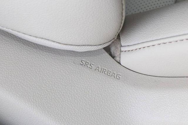 每月养车千元出头，2.5L自动挡油耗才4.1L，迈腾这下彻底被替代