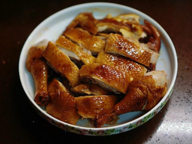 大厨教你正宗广式油淋鸡家庭式做法肉质鲜嫩美味