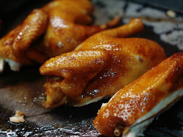 大厨教你正宗广式油淋鸡家庭式做法肉质鲜嫩美味