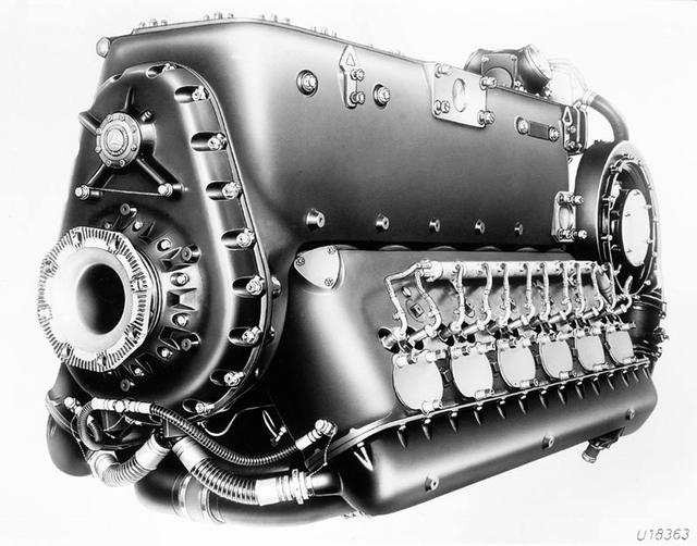 daimler-benz db 601水冷活塞发动机此外,同时为陆军和海军生产飞机的