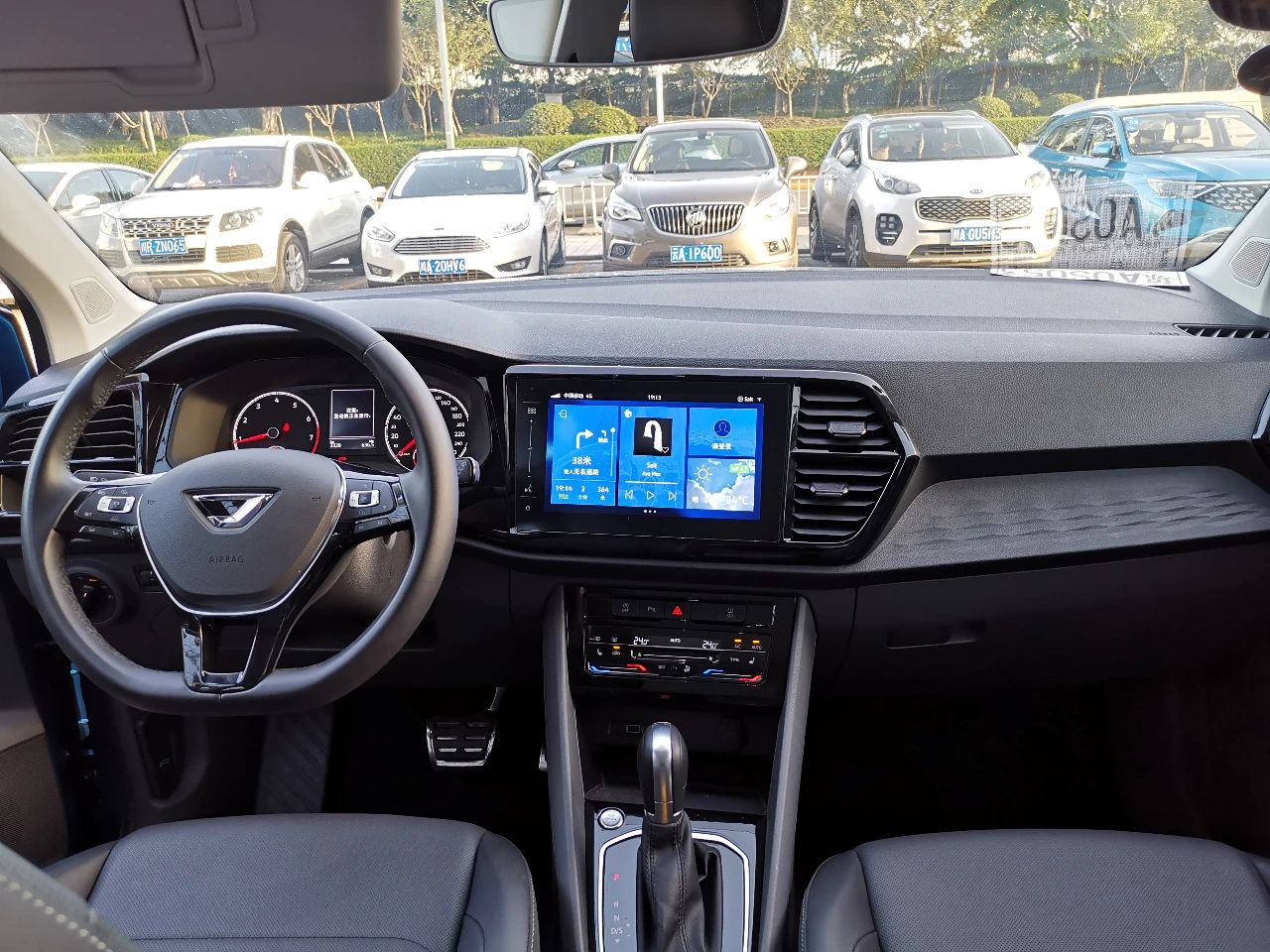 汽车看点 自媒体 正文捷达vs7的大空间是符合中国消费者的胃口的,27