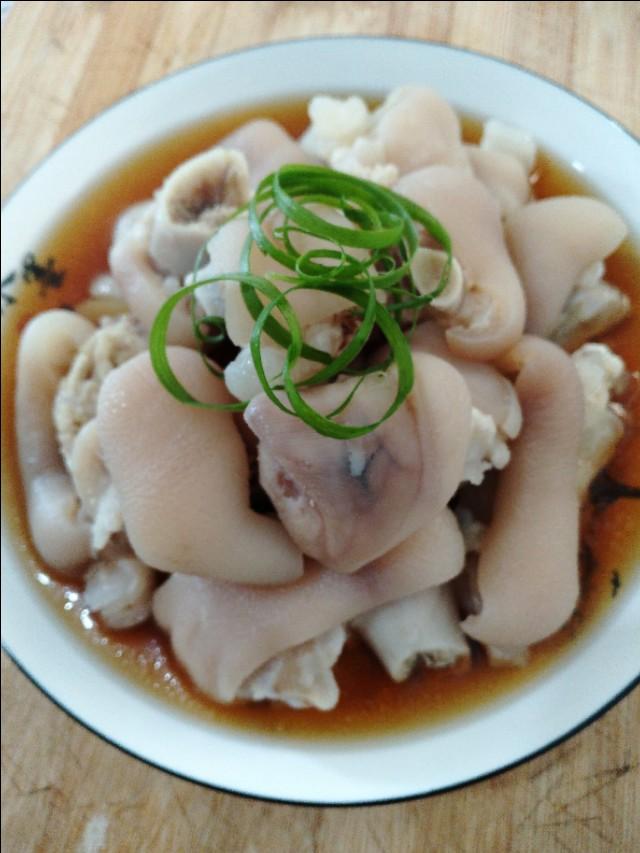 上海糟猪爪的家常做法,糟香浓郁,特别有嚼劲,特别的清爽开胃