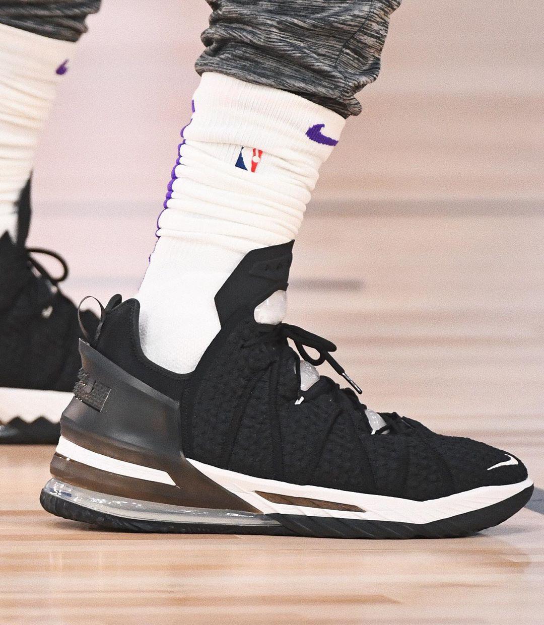 詹姆斯上脚lebron18新配色曝光