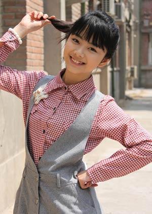 这四张照片都是谭松韵以前生活的旧照,原来以前的她就是长这