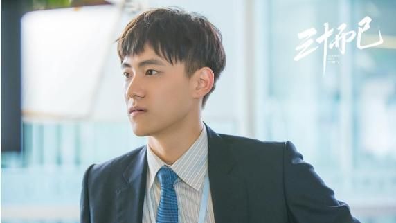 《三十而已》里钟晓阳算绿茶吗?人人称绿茶的时代该怎样对待绿茶